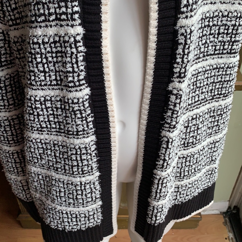 Loft Plus Striped Knit 🧶 Cardigan - Picture 3 of 12